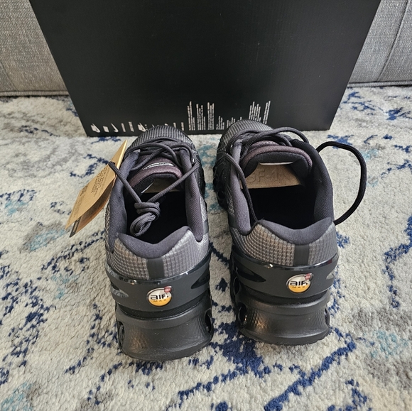 Nike Air Max Black Gray Athletic Shoes main image 3